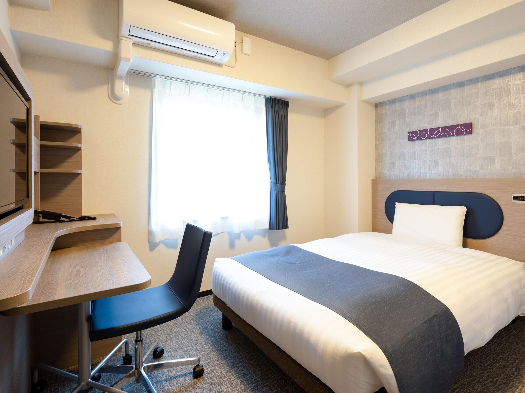 酒店 Comfort Shin-osaka 3*